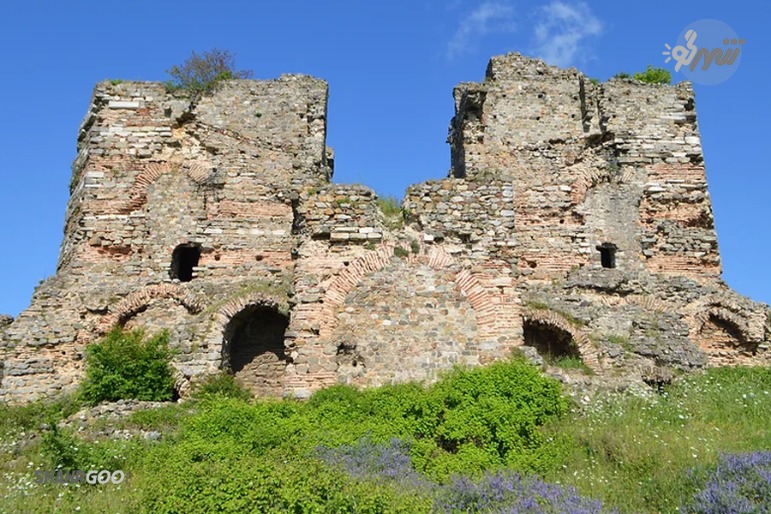 Yoros Castle